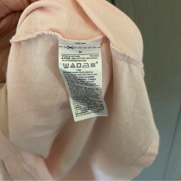 Banana Republic Light Pink Short Sleeve Tee - Picture 3 of 4